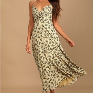 Lulu’s Beige Floral Print Strappy Maxi Dress